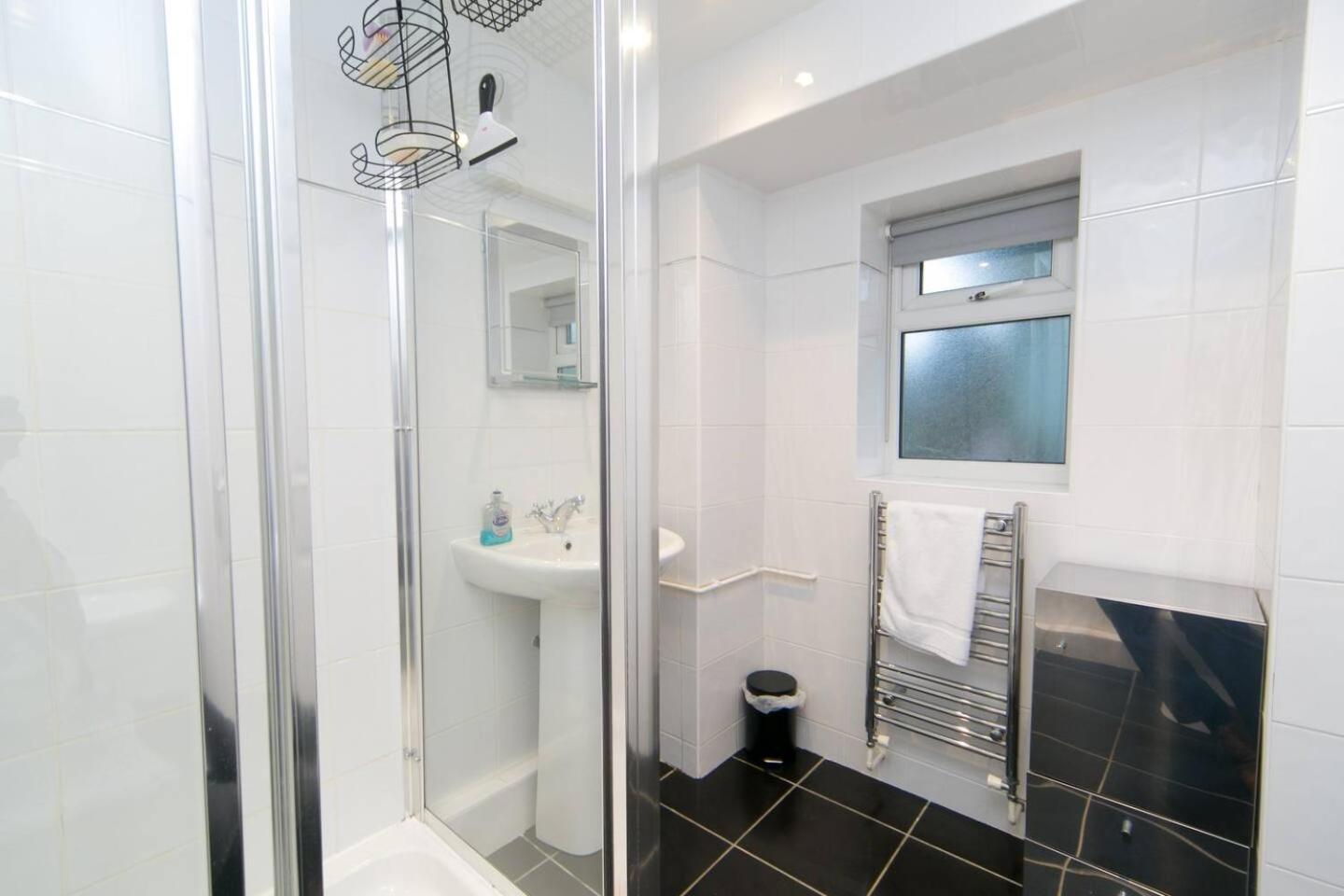 Pass The Keys Hafan Stylish 2 Bedroom Sea View Apartment Pwllheli Eksteriør billede