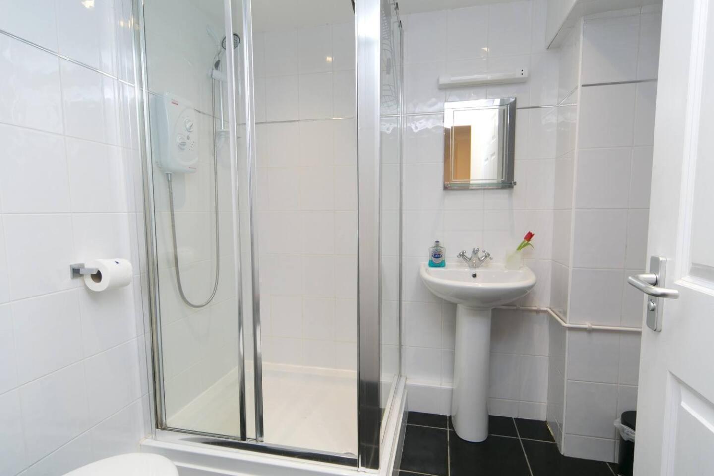 Pass The Keys Hafan Stylish 2 Bedroom Sea View Apartment Pwllheli Eksteriør billede