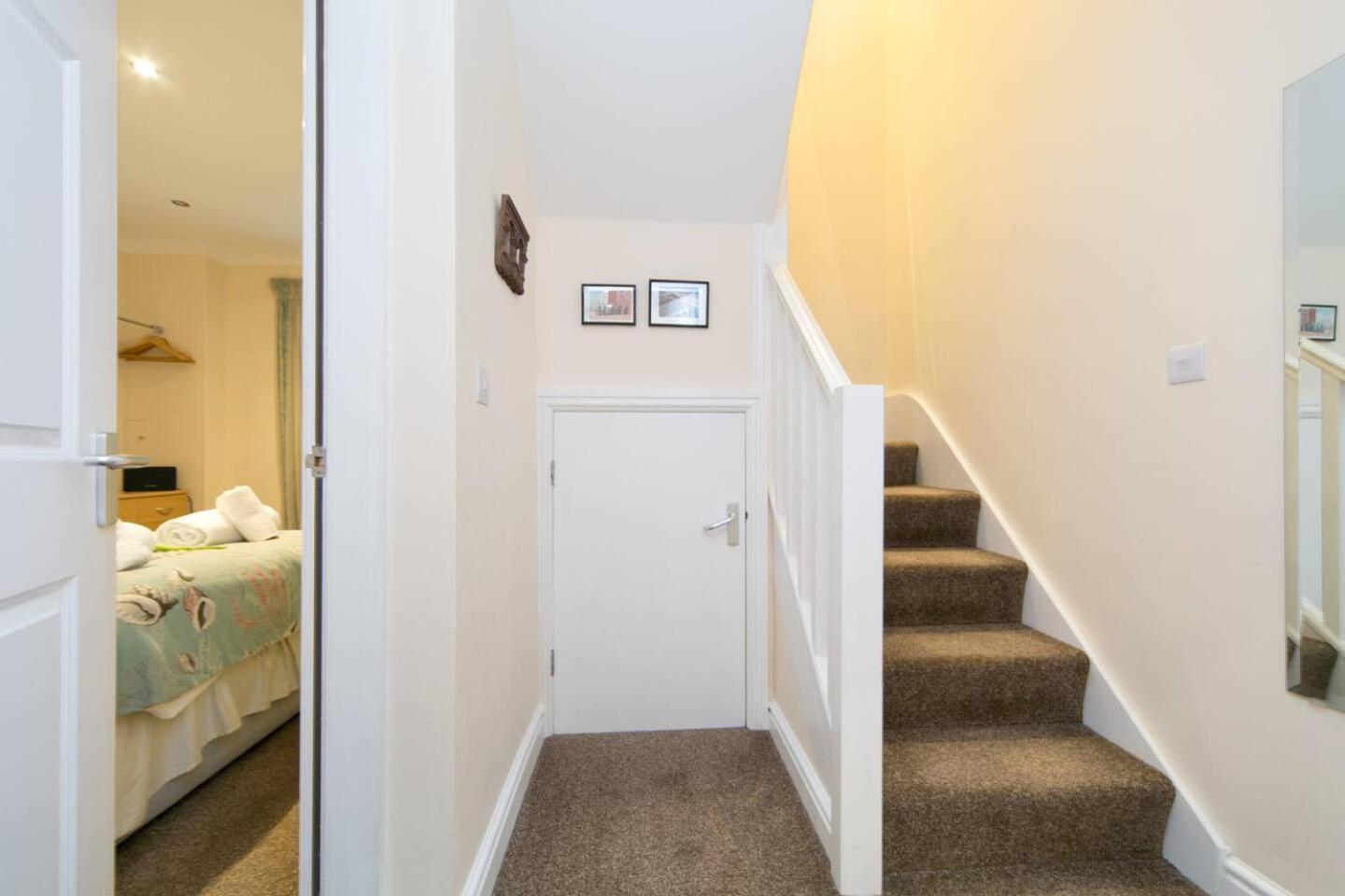 Pass The Keys Hafan Stylish 2 Bedroom Sea View Apartment Pwllheli Eksteriør billede
